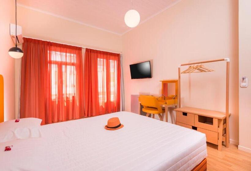 חדר סופריור עם מרפסת, Thejoy City Suites