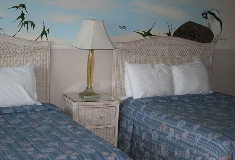 Семейный Номер, Beach Front Motel Cedar Key