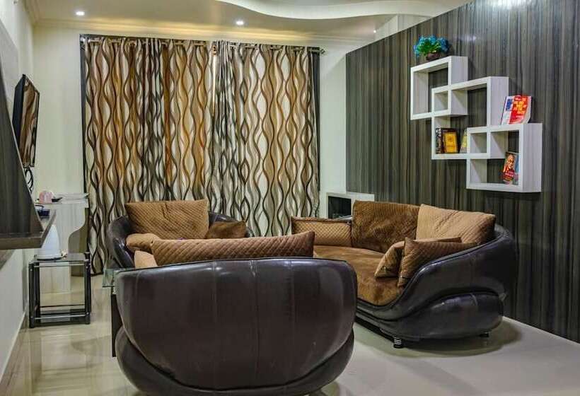 سوییت لوکس, Bodhgaya Regency