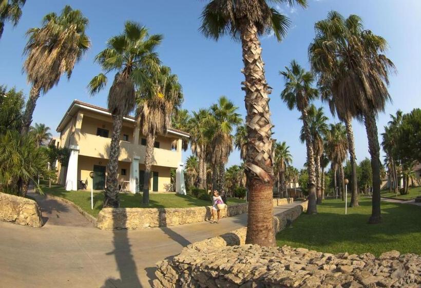 اتاق استاندارد, Th Le Castella   Baia Degli Dei Village