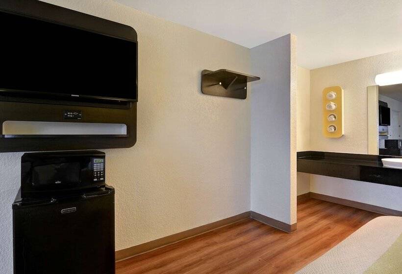 Suite, Motel 6 Destin, Fl