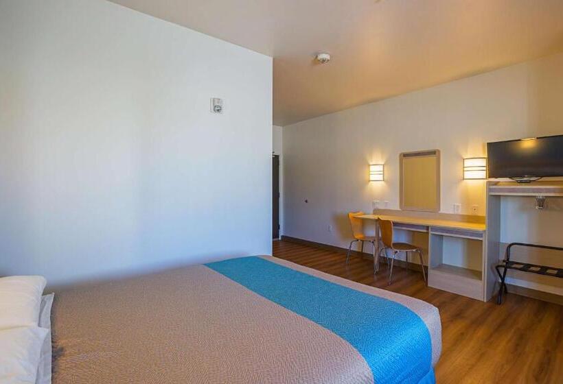 Номер Стандарт, Motel 6grand Island, Ne