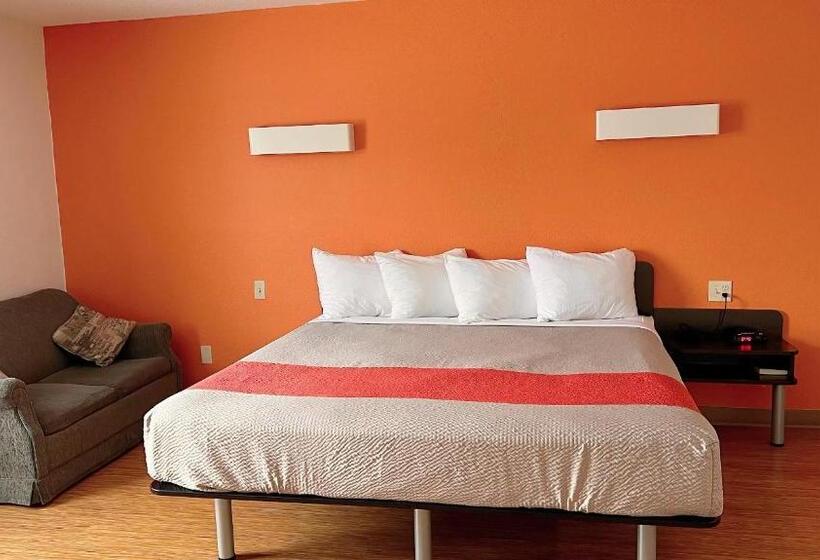 Люкс Кровать Кинг, Motel 6 Regina, Sk