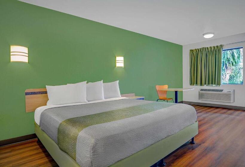 스탠다드 룸 킹사이즈 침대, Motel 6tallahassee, Fl  Downtown