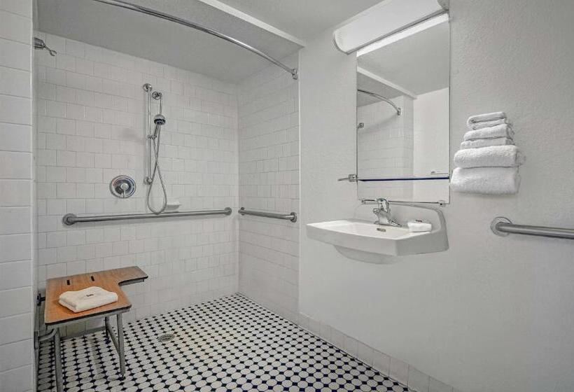 장애인을 위한 스탠다드 룸, Motel 6tallahassee, Fl  Downtown