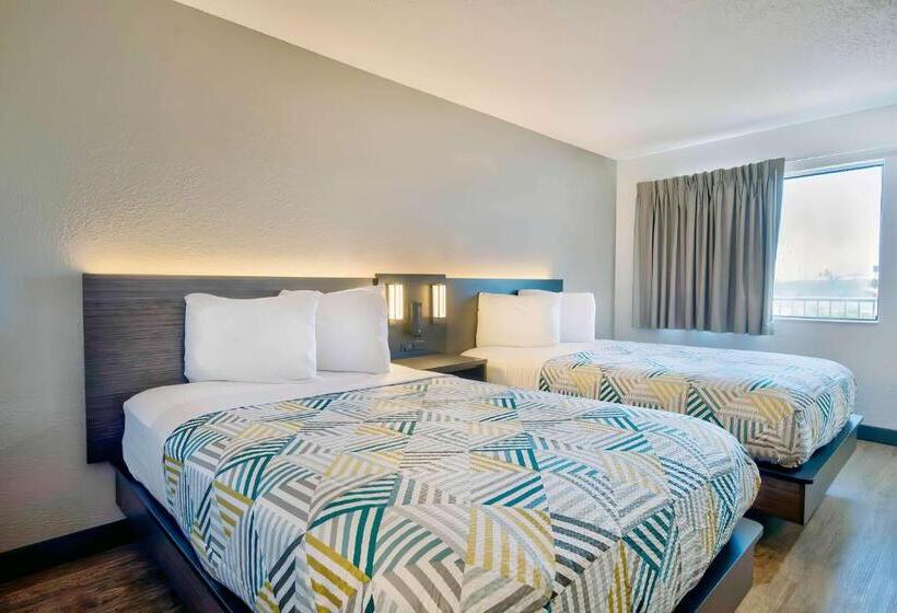 4인용 스탠다드 룸, Motel 6vallejo, Ca  Six Flags West