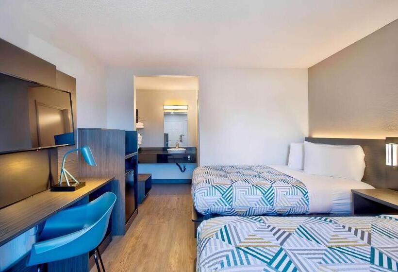 디럭스 4인 룸, Motel 6vallejo, Ca  Six Flags West