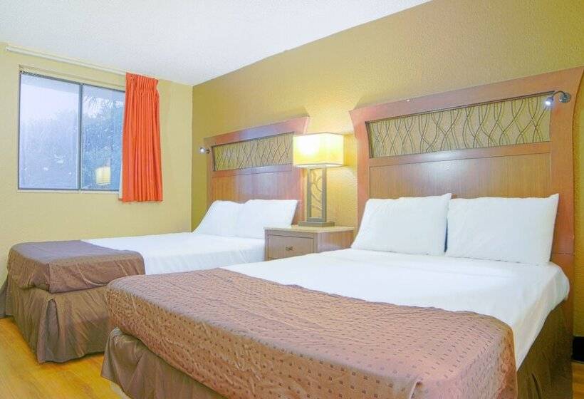 Номер Стандарт 2 Двуспальные Кровати, Econo Lodge