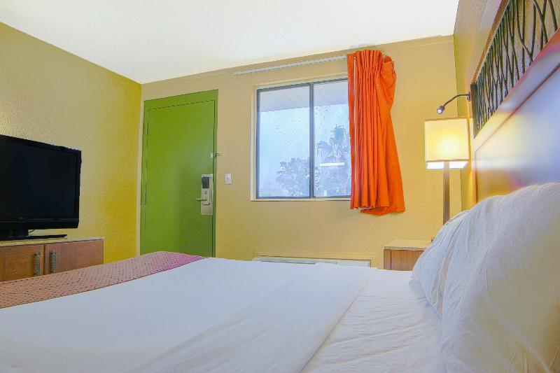 Номер Стандарт, Econo Lodge