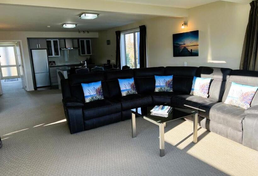 Апартаменты 2 Спальни, Fiordland Lakeview Motel And Apartments