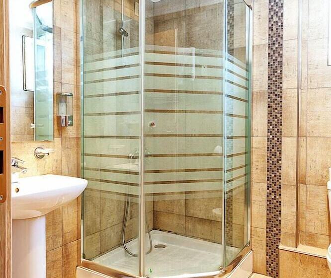 اتاق استاندارد با چشم‌انداز دریاچه, Anastassiou Hotel   Bike And Motorcycle Friendly