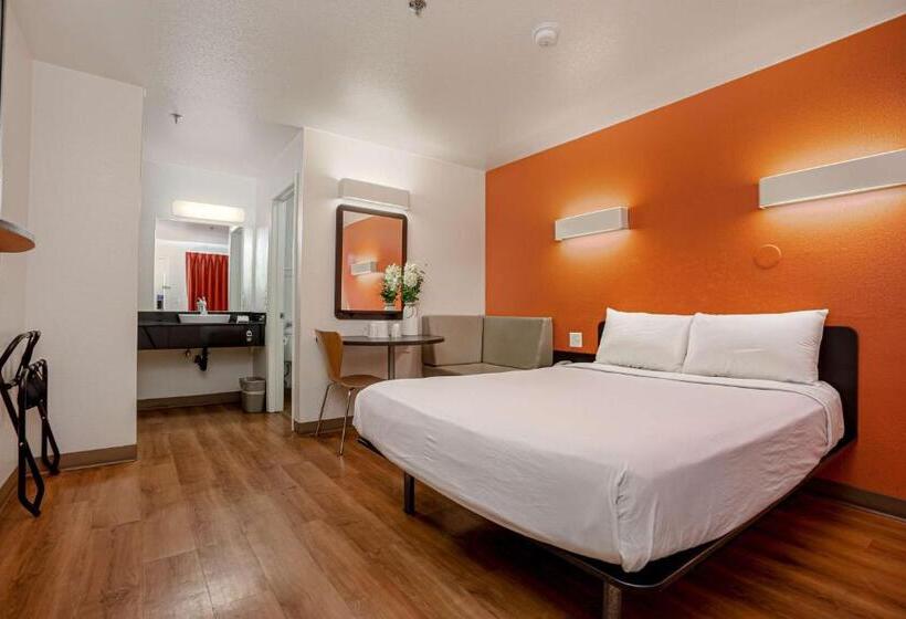 스탠다드 룸, Motel 6temecula, Ca  Historic Old Town
