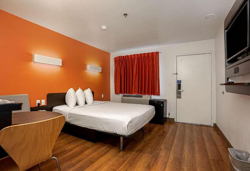 Номер Superior, Motel 6temecula, Ca  Historic Old Town