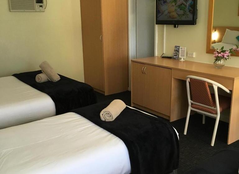 패밀리 룸, Sky Rider Motor Inn