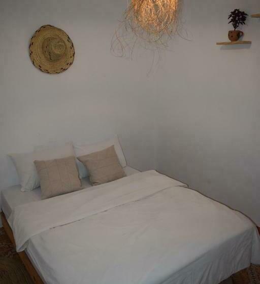غرفة قياسية, Sunny Wave Taghazout Surf & Yoga