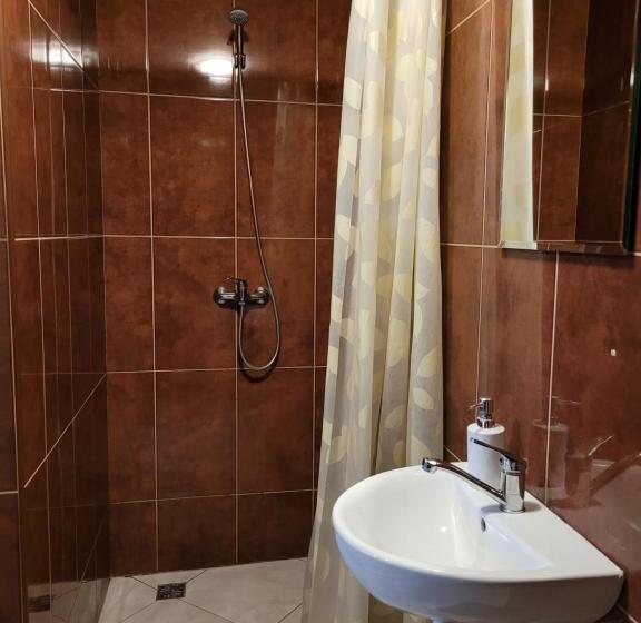 اتاق استاندارد, Sebar