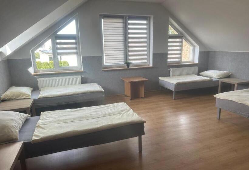 اتاق استاندارد چهار تخته, Hgs Home Noclegi Pracownicze Parking , łazienki