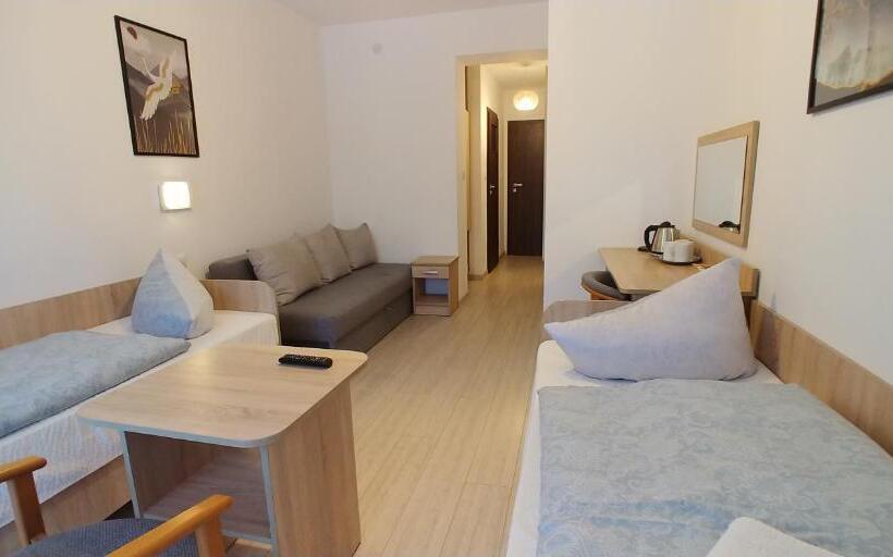Quarto Triplo Estandar com Sacada, Riwiera Dźwirzyno