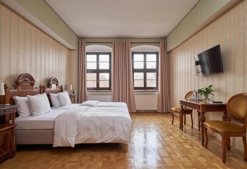 Номер Deluxe, Boutique Pałac Warmątowice Sienkiewiczowskie
