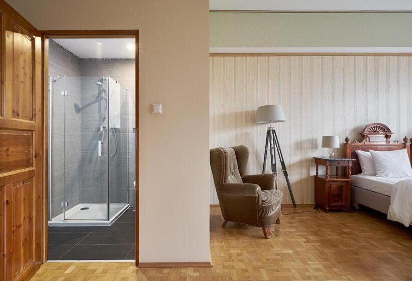Номер Deluxe, Boutique Pałac Warmątowice Sienkiewiczowskie