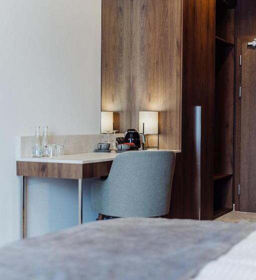 Номер Стандарт с Балконом, Elements Hotel&spa