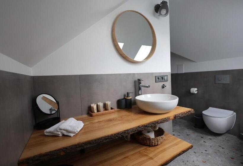 Quarto Deluxe, Jak Makiem Zasiał