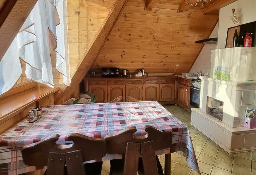 اتاق استاندارد سه تخته با چشم‌انداز باغ, Mountain House