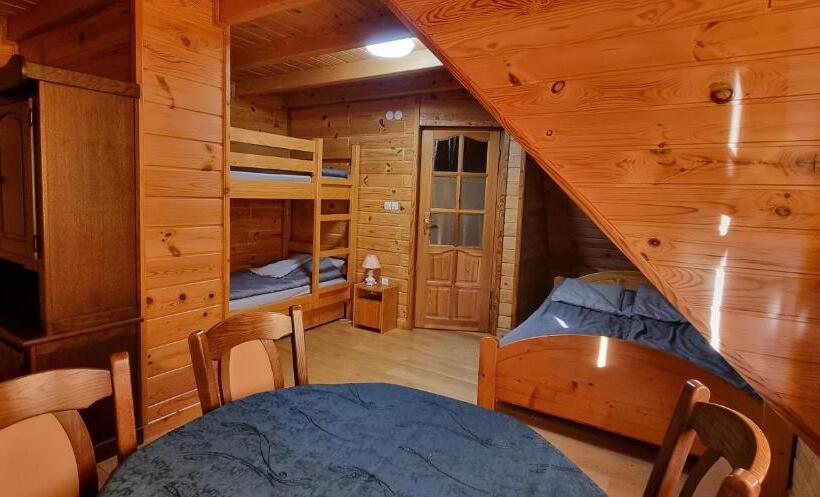 اتاق استاندارد چهار تخته, Mountain House