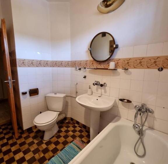 اتاق استاندارد چهار تخته, Mountain House