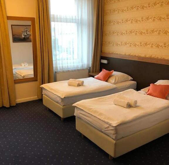 Номер Стандарт Трехместный, Villa Zagórze