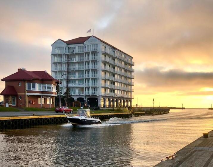 Студио Стандарт с Балконом, Apartamenty W Marina Royale