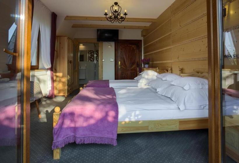Трехместный Номер Стандарт с Балконом, Eco Villa Grand Karpatia Ski&spa