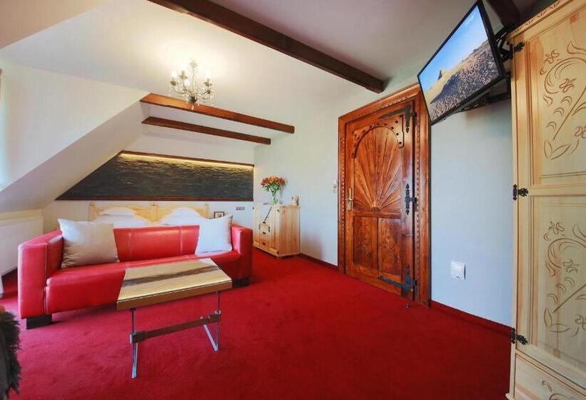 Трехместный Номер Стандарт с Балконом, Eco Villa Grand Karpatia Ski&spa
