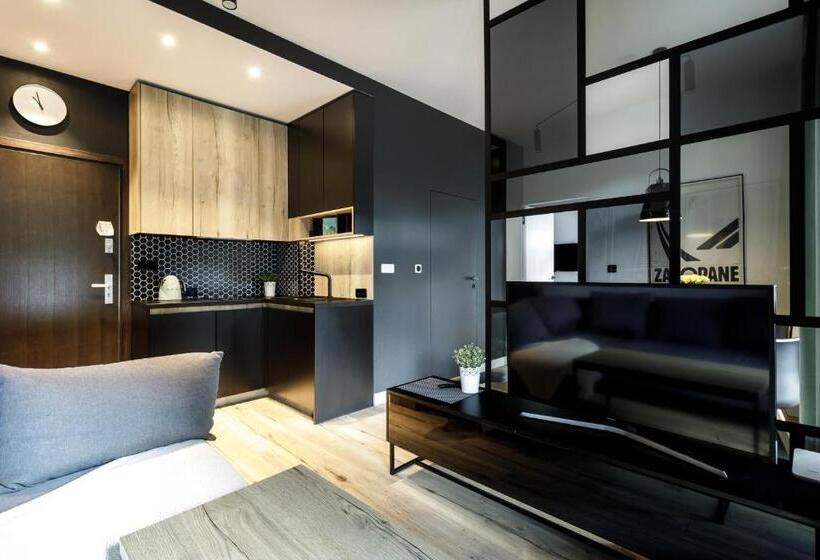 آپارتمان 1 خوابه با چشم‌انداز, Mountain Apartments Jagiellońska Residence