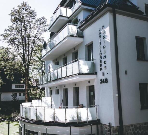 آپارتمان 1 خوابه با چشم‌انداز, Mountain Apartments Jagiellońska Residence