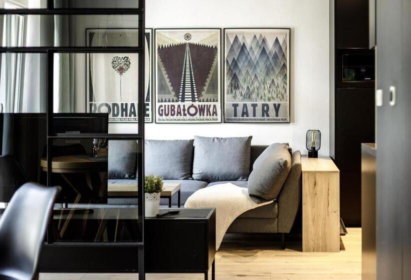 آپارتمان 1 خوابه با چشم‌انداز, Mountain Apartments Jagiellońska Residence