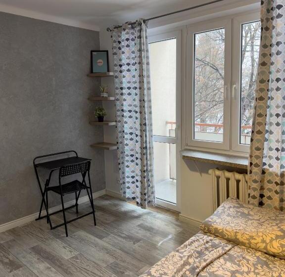 اتاق استاندارد چهارنفره با سرویس بهداشتی مشترک, Kwadrat B&b Jałowego