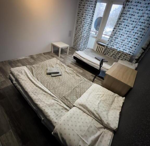 اتاق استاندارد با سرویس بهداشتی مشترک, Kwadrat B&b Jałowego