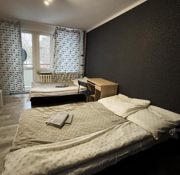 اتاق استاندارد با سرویس بهداشتی مشترک, Kwadrat B&b Jałowego