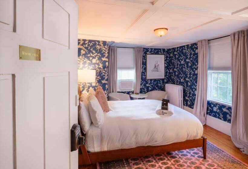 Номер Deluxe, Sally Webster Inn