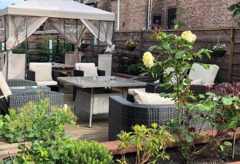 Номер Стандарт Четырехместный Совместный Санузел, Hendham House