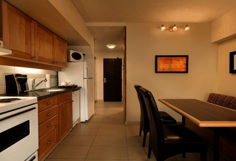 Студия Стандарт, Mountain Side Hotel Whistler By Executive