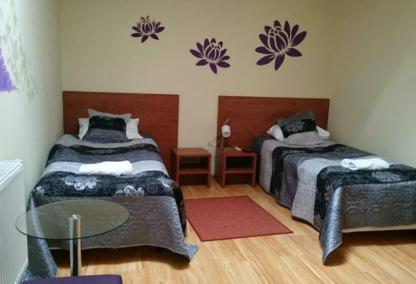 اتاق استاندارد, Restauracja Księżycowa