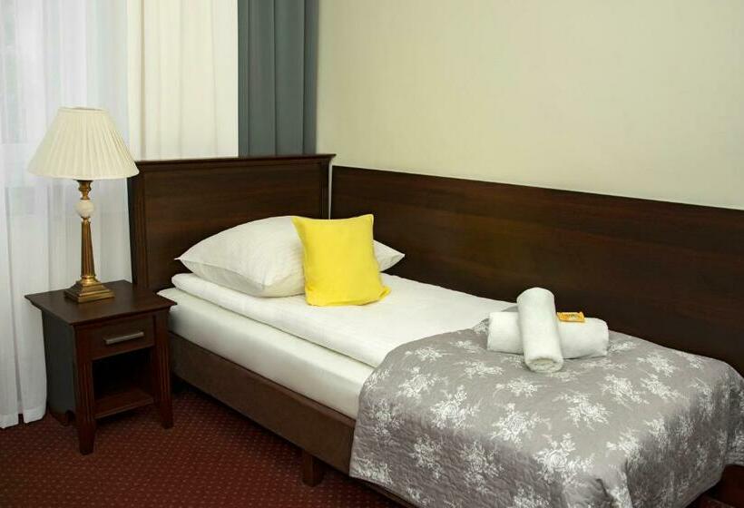 اتاق استاندارد یک نفره, Savoy