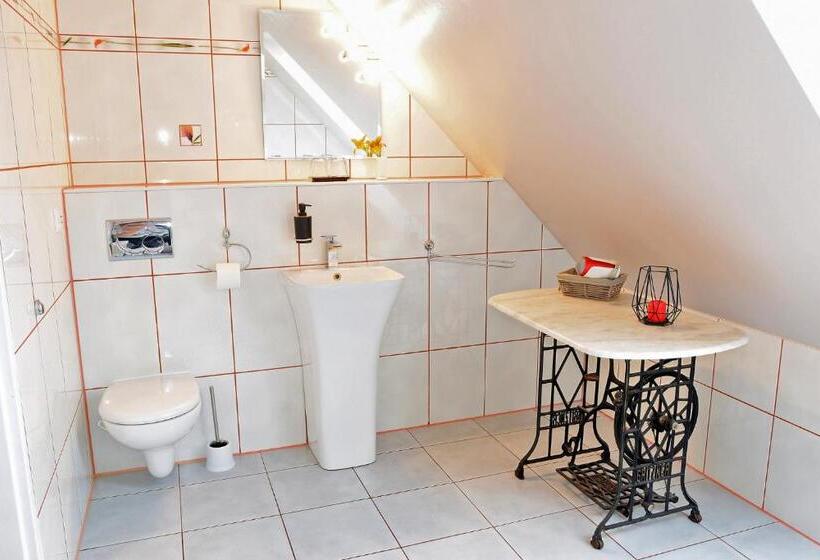 Номер Стандарт с Балконом, Guest House Wiejska Sielanka