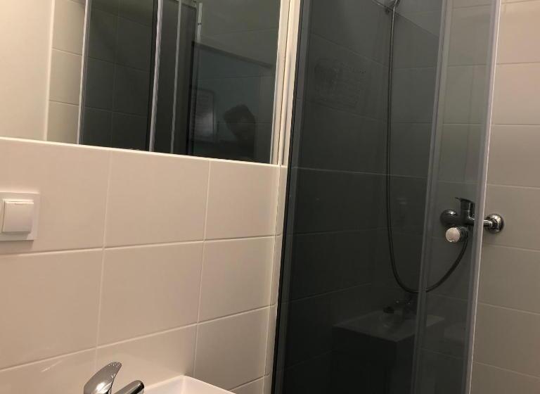 اتاق استاندارد, Kwadrat Apartamenty Grottgera