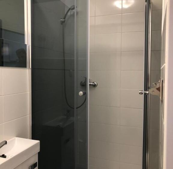 اتاق اکونومی, Kwadrat Apartamenty Grottgera