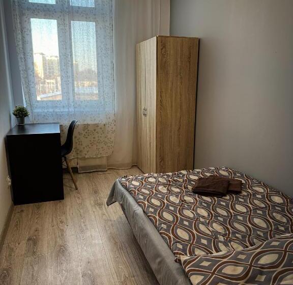 اتاق استاندارد, Kwadrat Apartamenty Grottgera