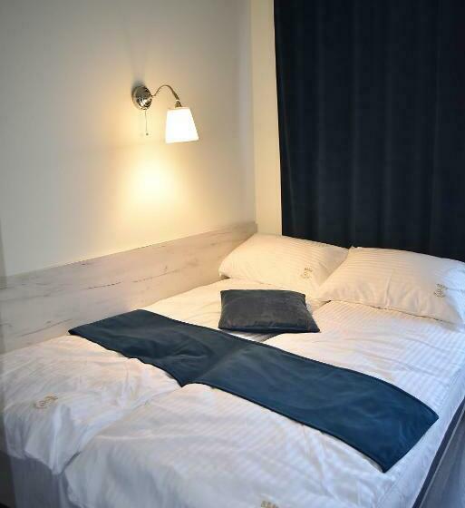 Quarto Estandar com Sacada, Pensjonat Alka