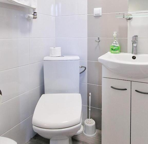 Quarto Estandar Individual, Pensjonat Alka